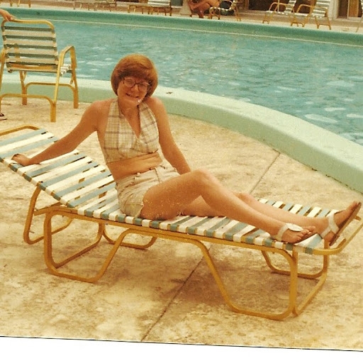 Lillian Nelson Photo 40