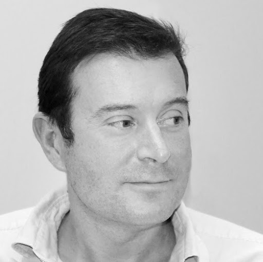 Hugh Taylor Photo 25