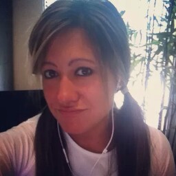 Sarah Goll Photo 12