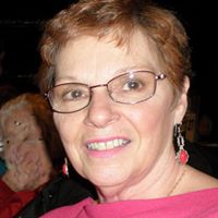 Teresa Cluff Photo 10