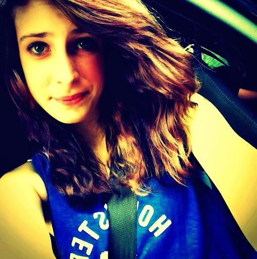 Alyssa Ellis Photo 12