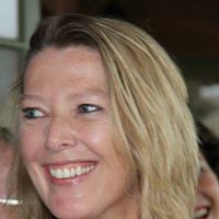 Esther Walker Photo 34