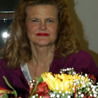 Laura Weiler Photo 7