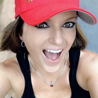 Jennifer Webster Photo 36