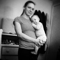 Laura Wray Photo 14