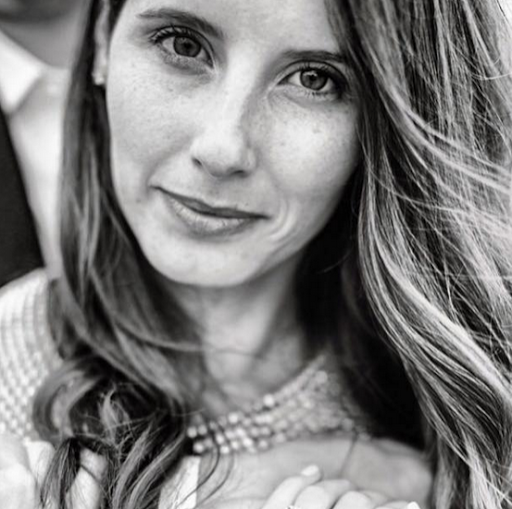 Molly Cole Photo 32
