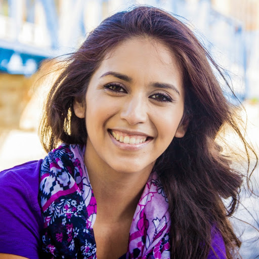 Angela Rivas Photo 32