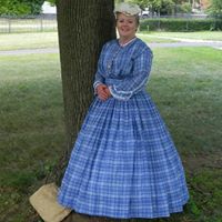 Lisa Knotts Photo 32
