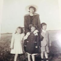 Nancy Humphries Photo 29