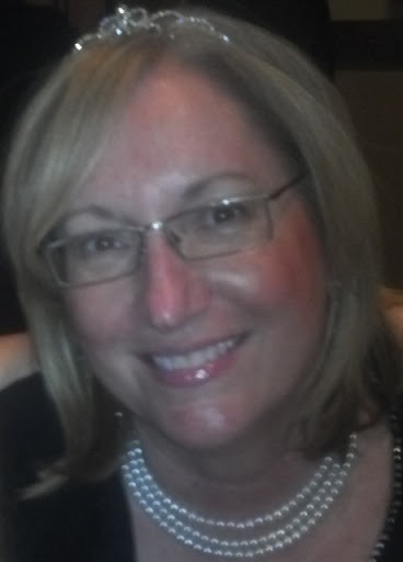 Linda Davies Photo 19