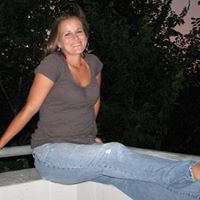Michelle Lyons Photo 41