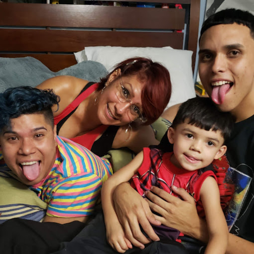 Joan Nieves Photo 22