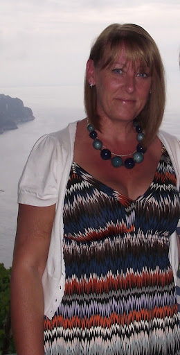 Lorraine Clark Photo 22