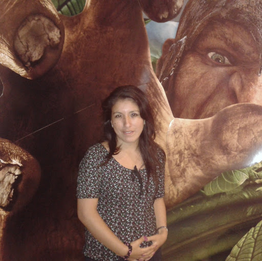 Kelly Garay Photo 23