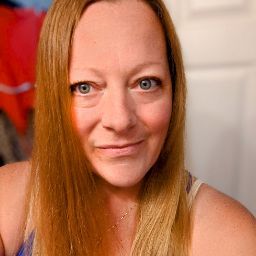 Michelle Heller Photo 33