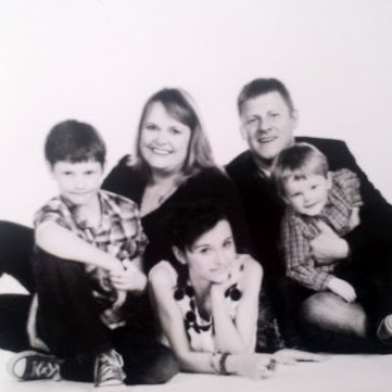 Alison Evans Photo 37