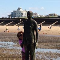 Elizabeth Aldred Photo 3