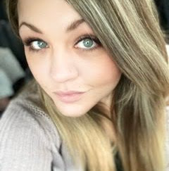 Sara Ryan Photo 37