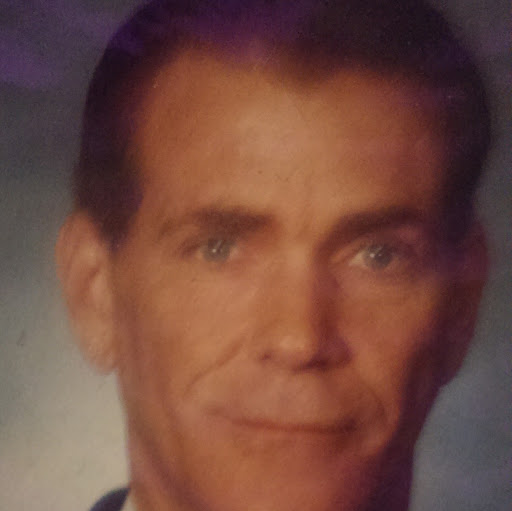 Richard Logan Photo 21
