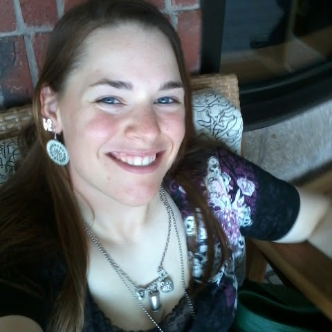 Renee Wade Photo 2