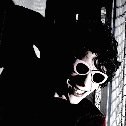 Alexander Moss Photo 8