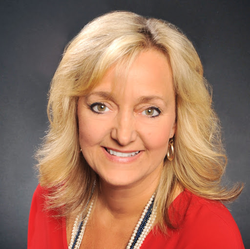 Angela Clark Photo 33