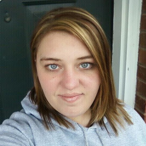 Samantha Robinson Photo 17