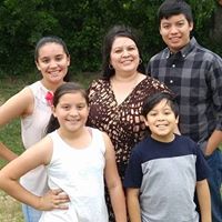 Veronica Salinas Photo 31