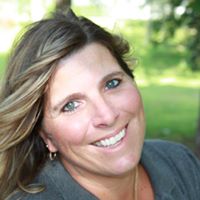 Jennifer Honeycutt Photo 26