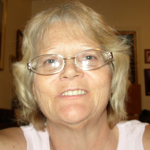 Julie Young Photo 13