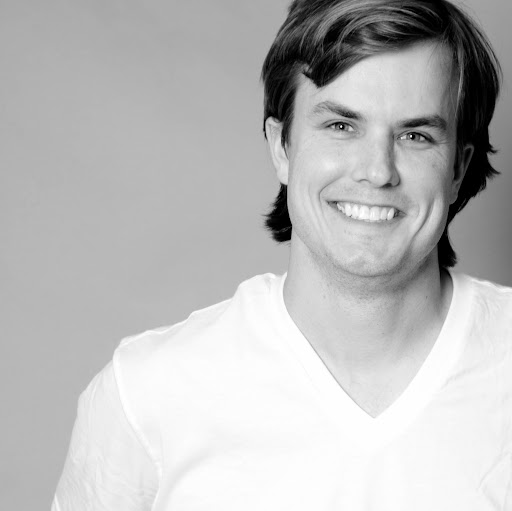 Justin Carlson Photo 8