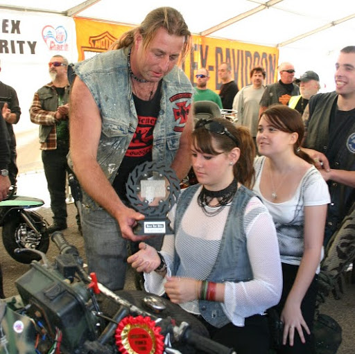 Dexter Martin Photo 18