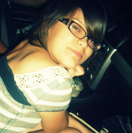 Jessica Perales Photo 32