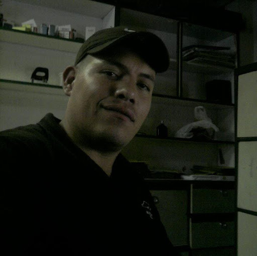 Erick Gonzalez Photo 9