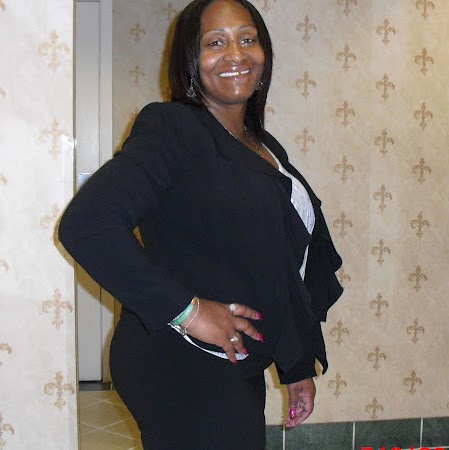 Christine Powell Photo 32