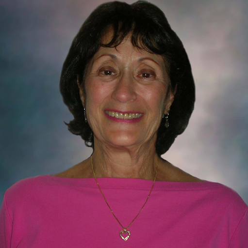 Linda Dwyer Photo 34