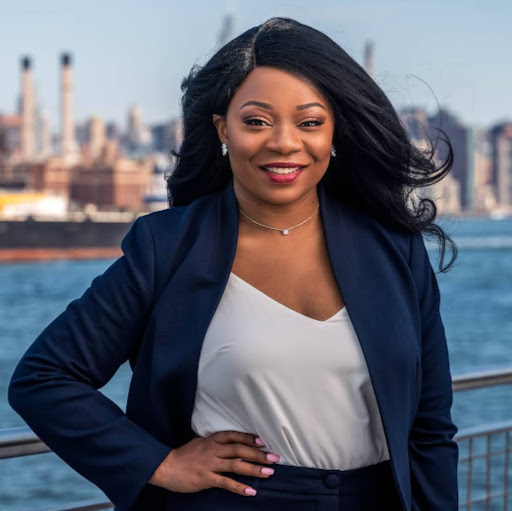 Elizabeth Adabale Photo 2