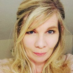 Angela Burnham Photo 26