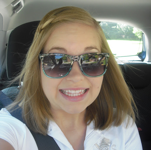 Erin Petersen Photo 30