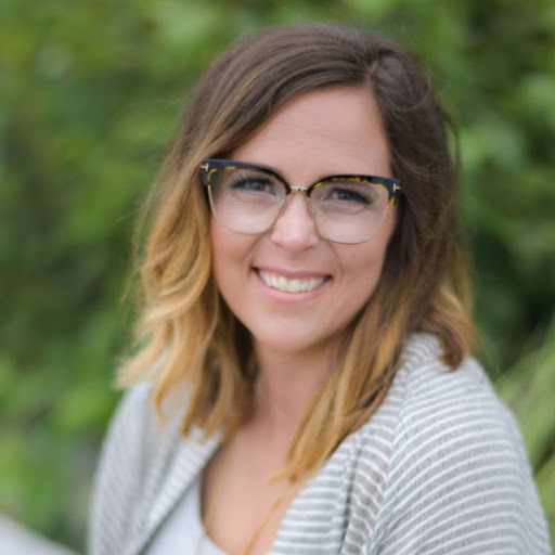 Heather Lyle Photo 34