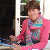 Angela Wales Photo 9