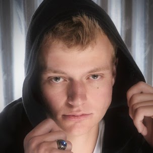 Cody Thompson Photo 40