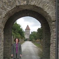 Elizabeth Hassett Photo 18