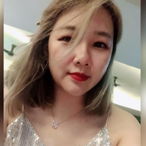 Victoria Yee Photo 31