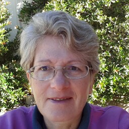 Ellen Kelly Photo 30