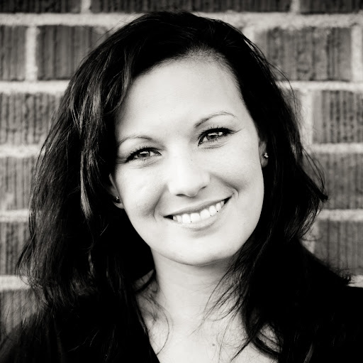 Rebecca Vaughan Photo 10