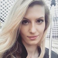 Julia Schulz Photo 7