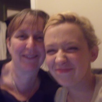 Belinda Lewis Photo 35