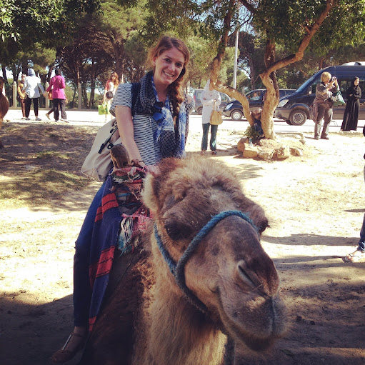Sarah Mills Photo 37