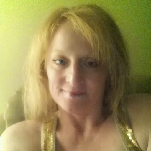 Angela Jensen Photo 39